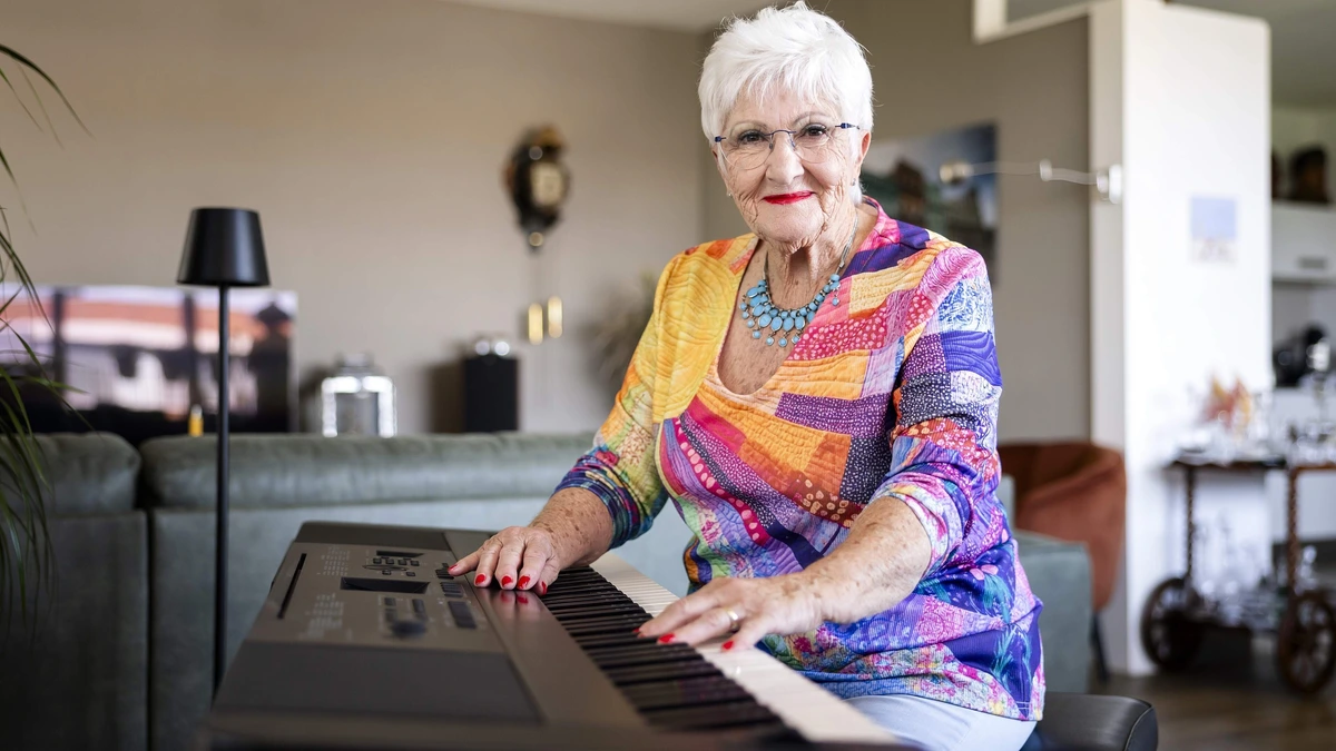 Orgel Joke met WK-keyboard naar Zeeland