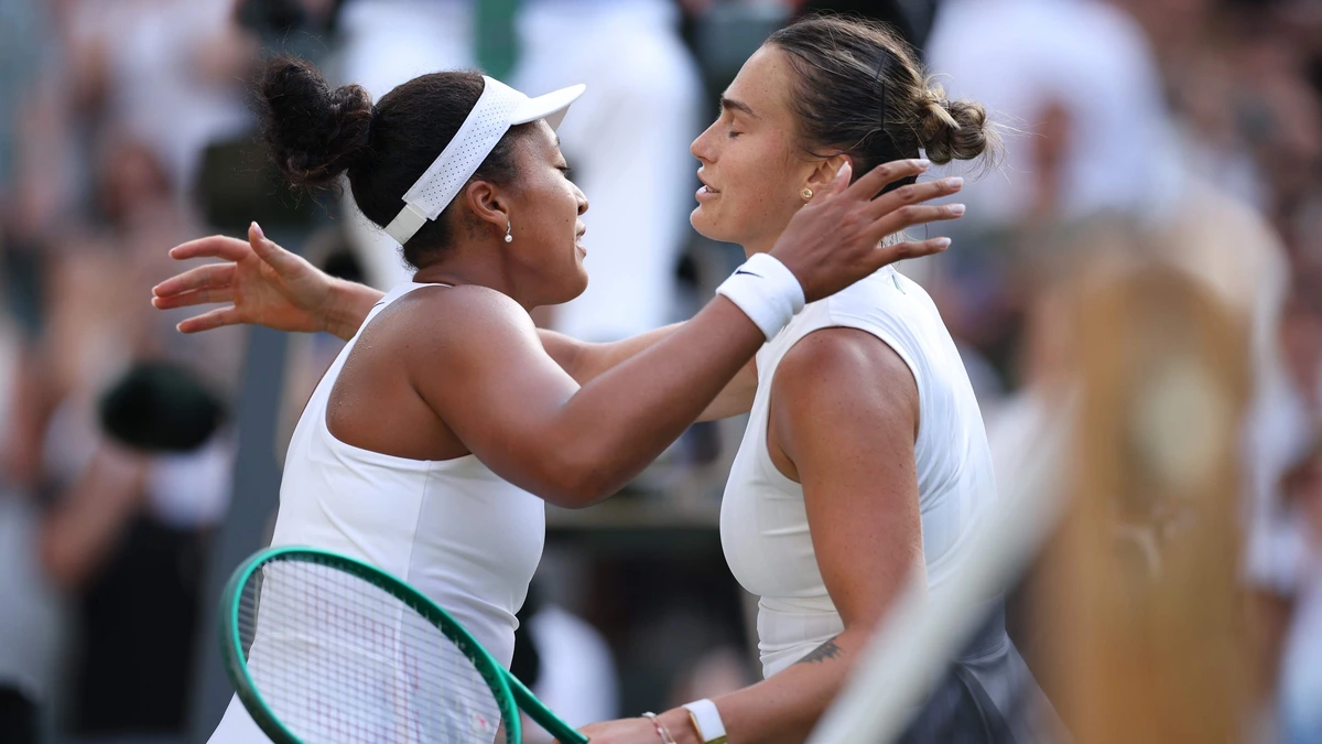 Naomi Osaka klopt nummer 1 van de wereld Aryna Sabalenka en staat voor het eerst in kwartfinales Wimbledon