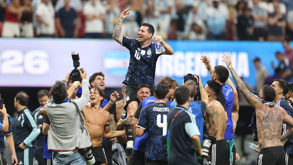 Bondscoach Lionel Scaloni na nieuwe ontsnapping Argentinië op WK 2026: ’Deze groep blijft me verbazen’