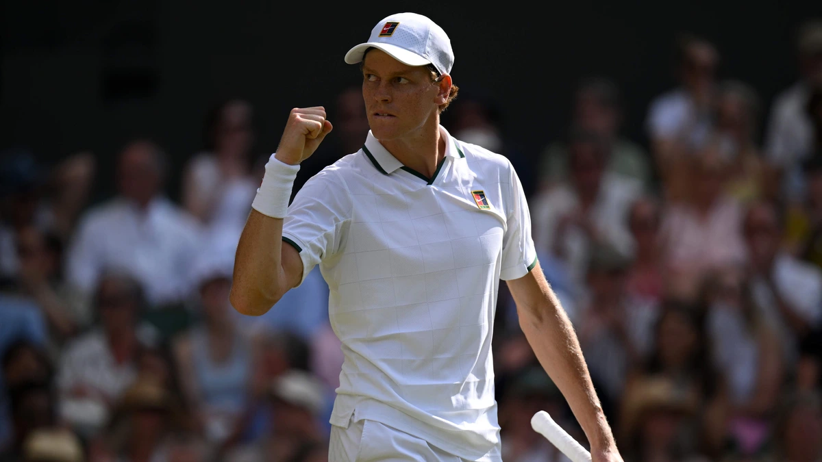 Titelverdediger Jannik Sinner pijnigt Novak Djokovic en treft Alexander Zverev in finale Wimbledon