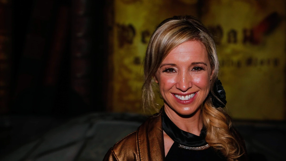 K3-icoon Kathleen Aerts (48) verrast met nieuwe look: ’Onherkenbaar op Tomorrowland’