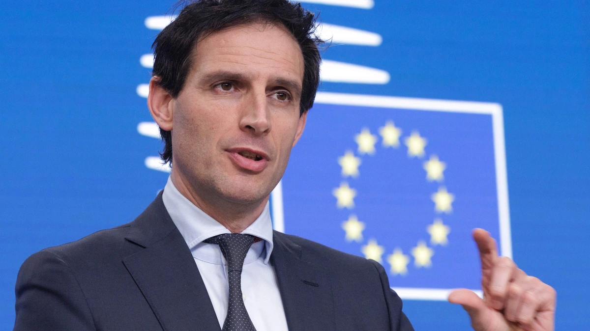 Wopke Hoekstra onder zware druk: doorgaan met ’Timmermans-koers’ óf bescherming van de Europese industrie