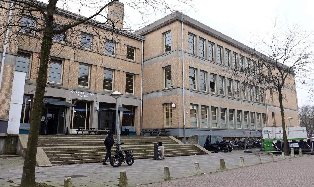 Hoeveel kansen krijgt Cornelius Haga Lyceum nog na wanbeheer? ’Staatssecretaris moet kiezen tussen twee kwaden’