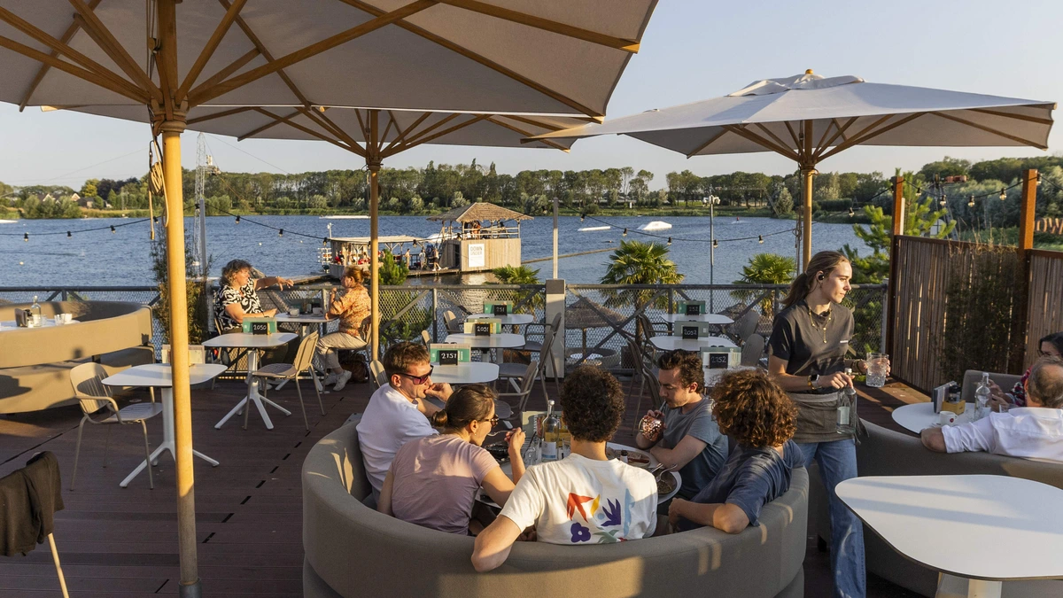 Beachvibes aan de plas en surfers aan kabels: Down Under is een verscholen oase in ’slaapstad’ Nieuwegein