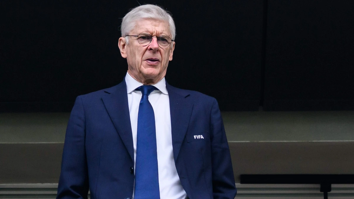 Arsène Wenger over drinkpauzes op volgende WK: ’Sommigen vonden het niets, maar het heeft de uitslagen niet beïnvloed’