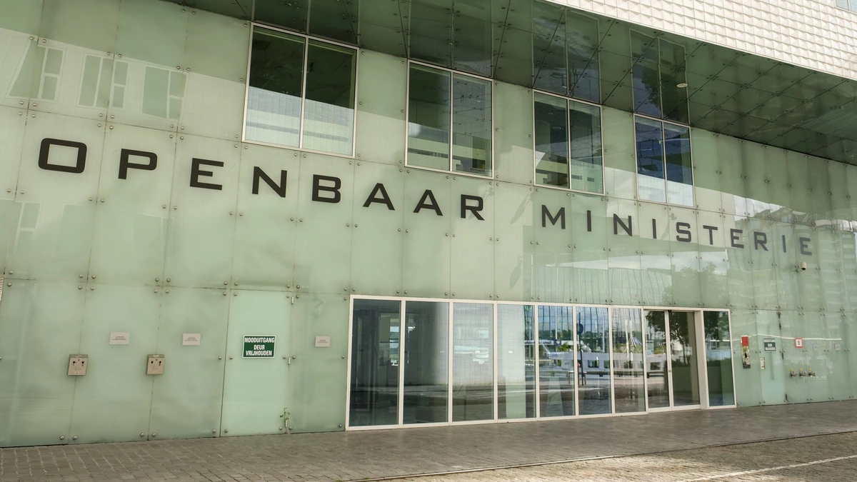 Openbaar Ministerie pakt in 2025 recordbedrag af van criminelen: honderden miljoenen aan geld en goederen
