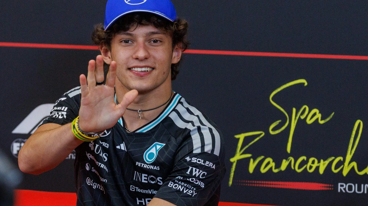 Kimi Antonelli over technische problemen Mercedes: ’George Russell en ik hebben allebei pech gehad’