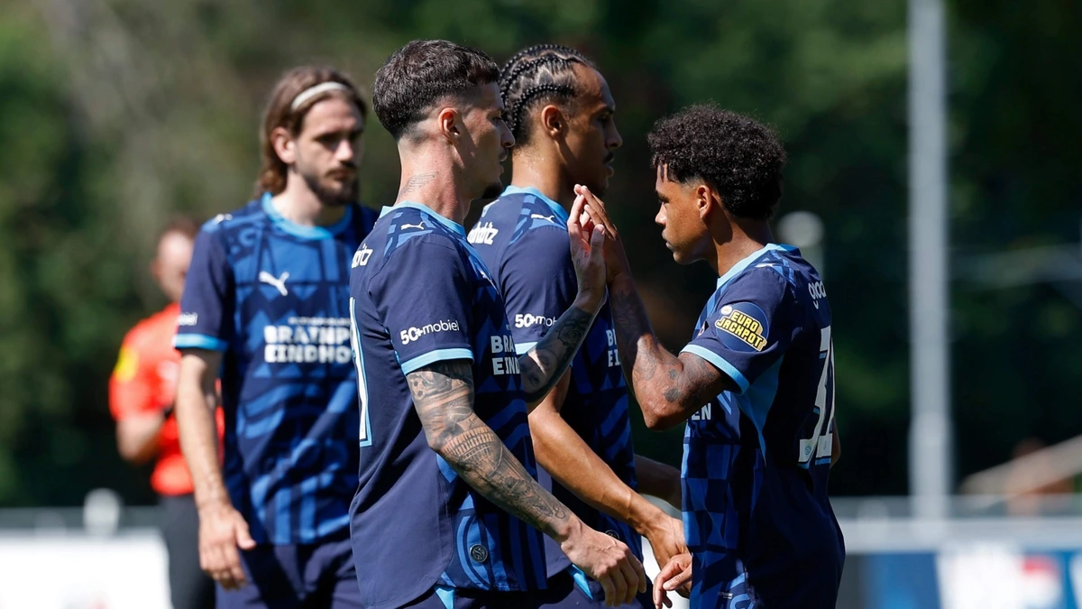 Landskampioen PSV begint nieuwe seizoen met gelijkspel tegen FC Antwerp