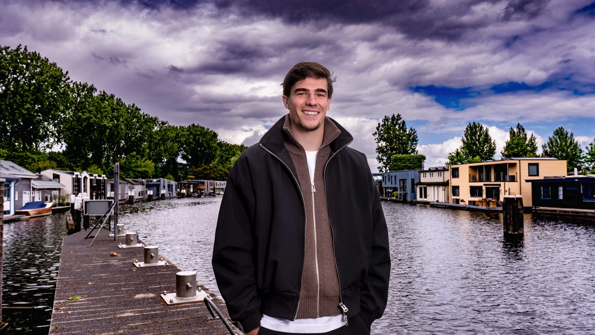 Zelfopgeleide sterkhouder Wouter Goes (22) blijft AZ trouw en verlengt contract tot medio 2030