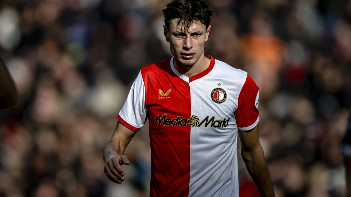 Feyenoord laat Anel Ahmedhodzic (27) naar Engeland vertrekken