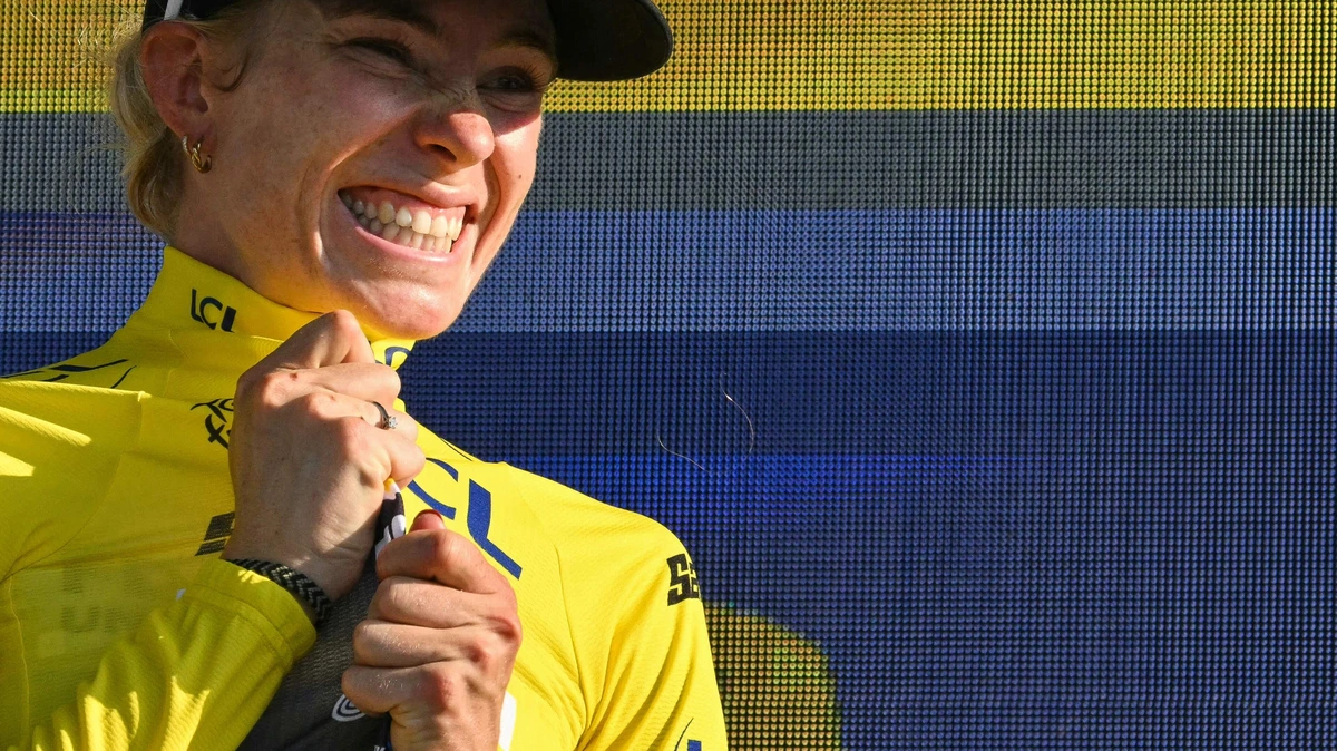 LIVE Tour de France Femmes | Bloedstollende ontknoping tussen Demi Vollering en Kasia Niewiadoma voor eindzege in het verschiet