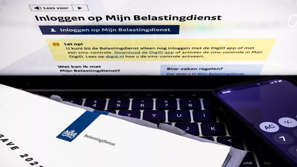 Kabinet: spijtig dat Kamer te laat hoorde van 'verborgen' toeslagenbestanden