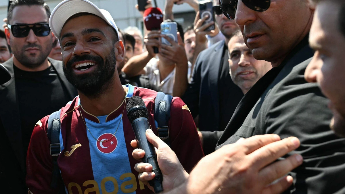 Mo Salah als held onthaald, krijgt absurd salaris en laat aandeel Trabzonspor met 14 procent stijgen