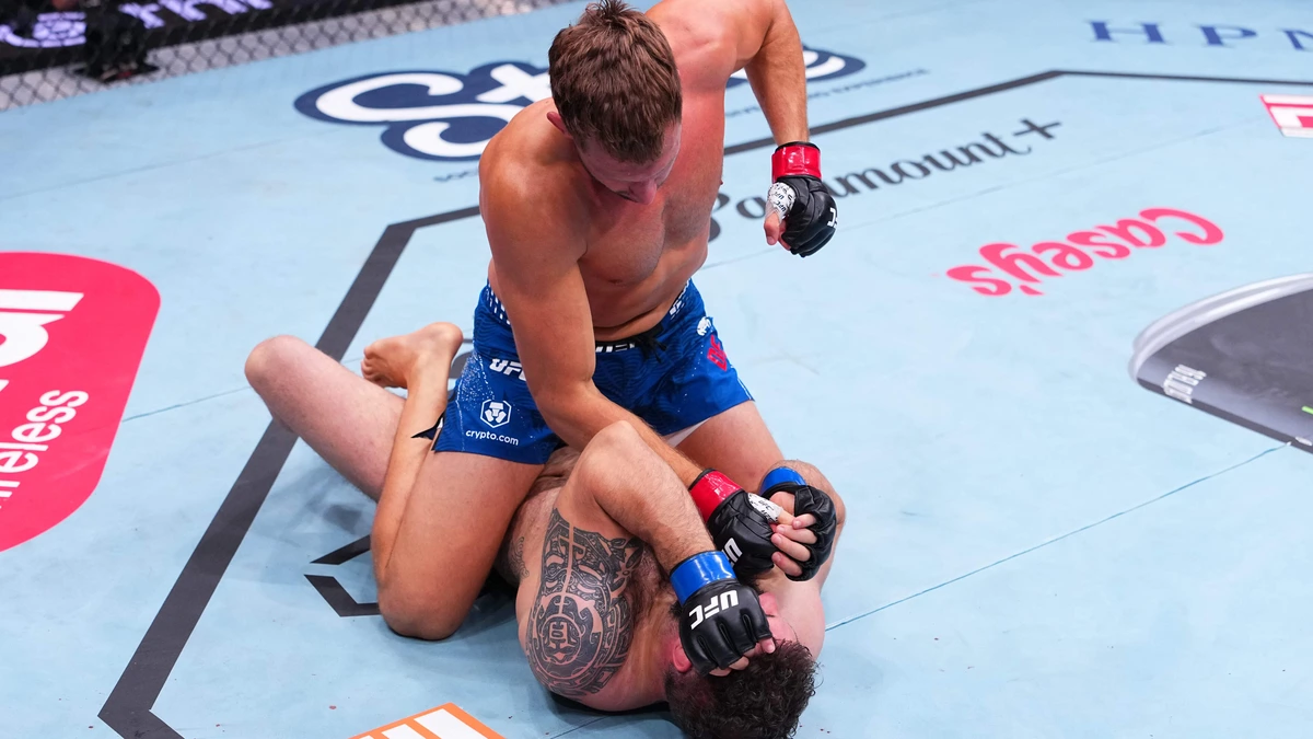 Reinier de Ridder wint op indrukwekkende wijze eerste UFC-gevecht in nieuwe klasse