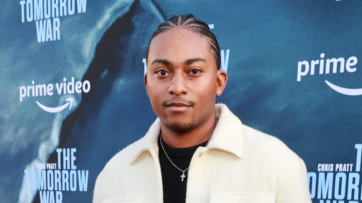 Camron Jones speelt Tupac in biopic over Snoop Dogg