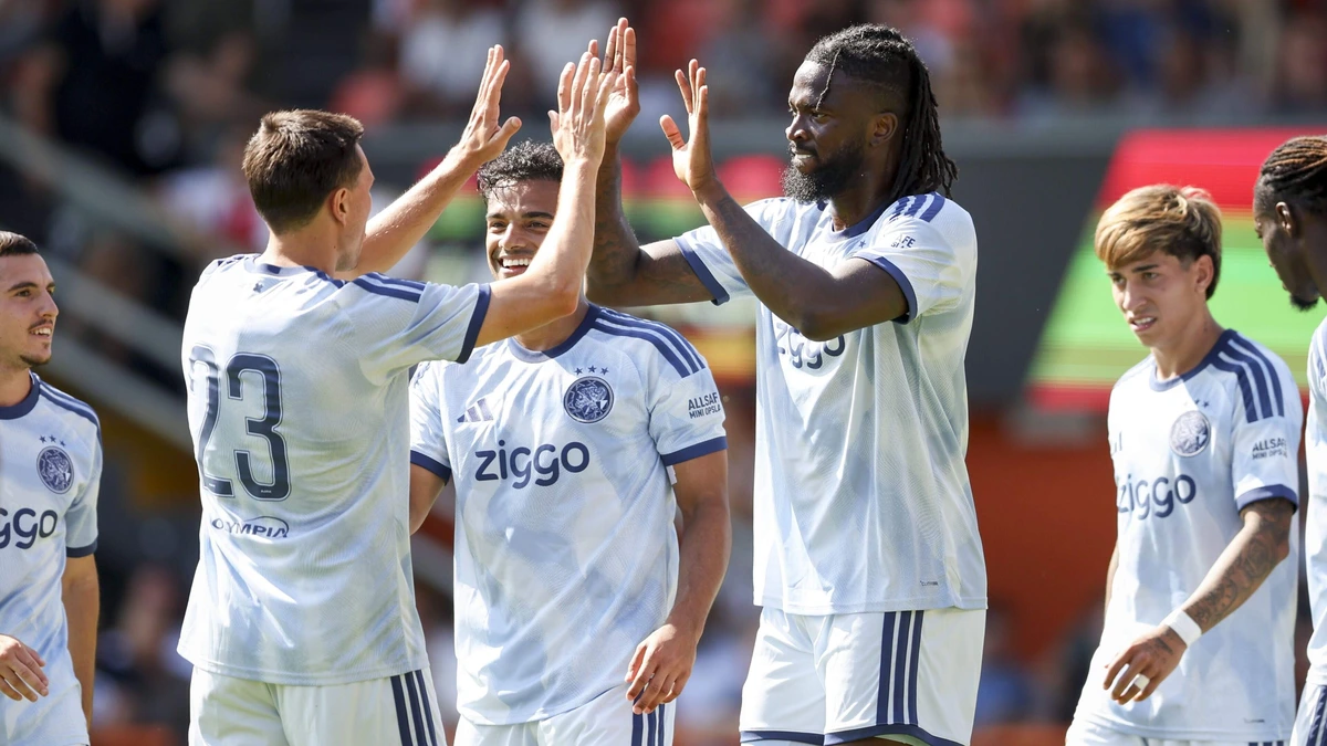 Tolu Arokodare: ’Eerste indruk van Ajax is geweldig’