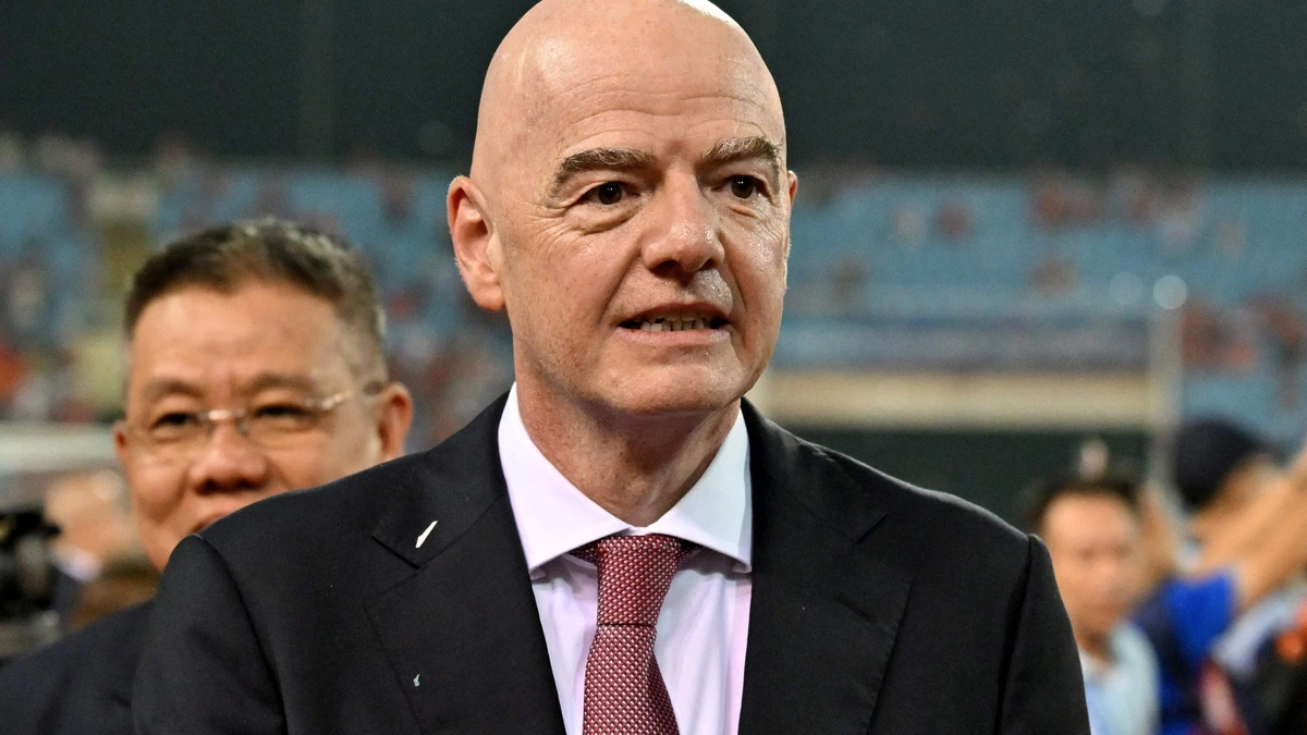Eindigt Gianni Infantino achter de tralies? UEFA en andere tegenstanders ruiken bloed en gaan door