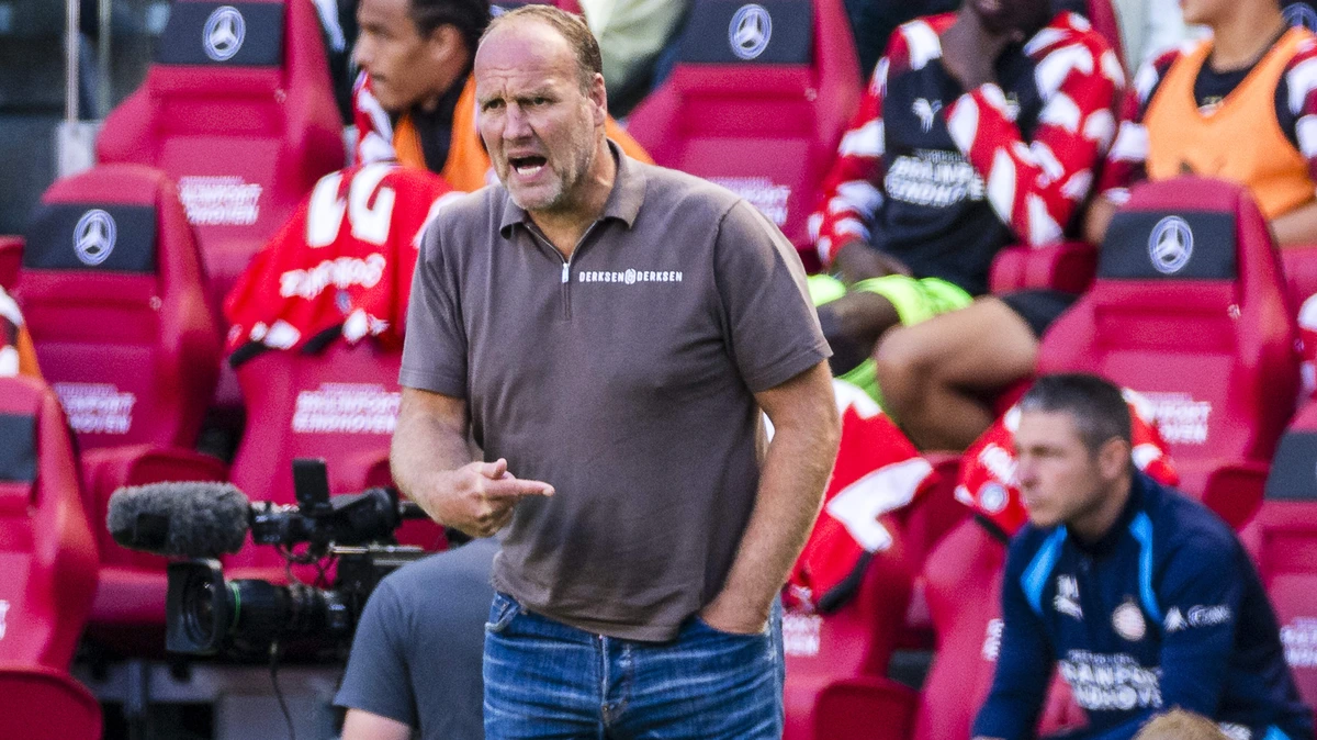 Dick Lukkien zag ondanks 5-1 nederlaag kansrijk FC Groningen tegen ’titelkandidaat nummer één’