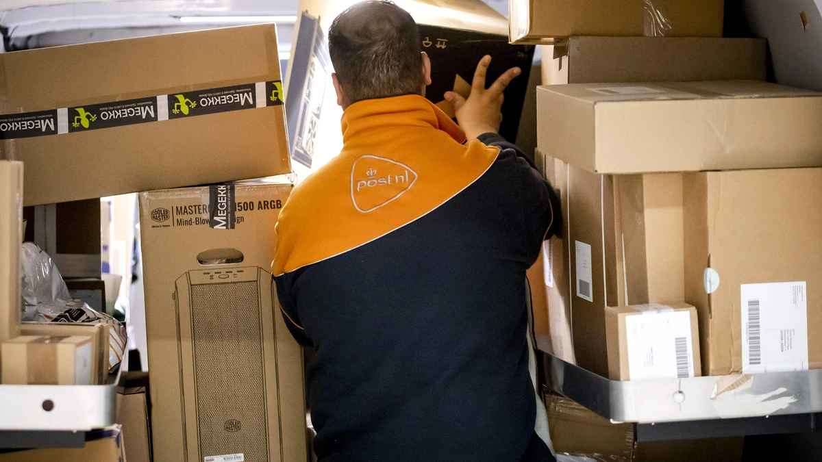 Vage bezorgbeloften jagen vervoerders op extra kosten: ’Als pakket daarna naar afhaalpunt gaat, komt er 1,25 euro bovenop’