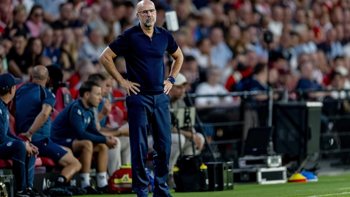 Peter Bosz staat voor grote krachtproef na valse start met onevenwichtig PSV