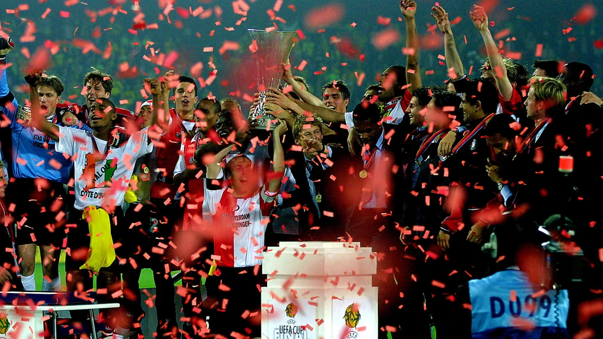 Feyenoord-fans opgelet: Leonardo dos Santos Silva verkoopt UEFA Cup-medaille uit 2002
