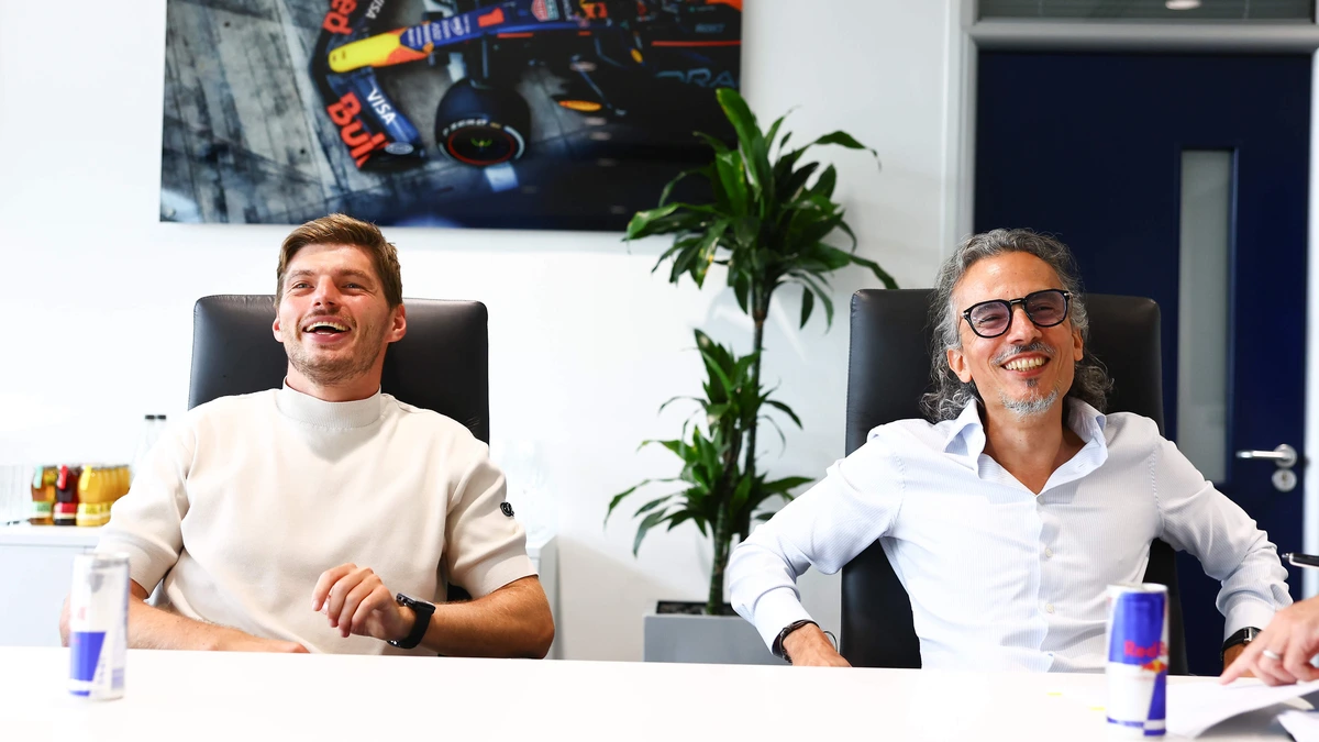 Zó kwam de nieuwe deal tussen Max Verstappen en Red Bull tot stand: van een PowerPoint-presentatie van Laurent Mekies tot een handtekening in augustus
