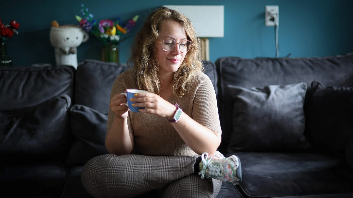 Lisa (33) kan lijnen wat ze wil, haar benen blijven heel stevig door lipoedeem: ’Ik heb altijd moeite met kleding kopen’