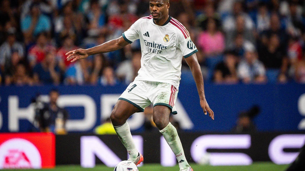 Denzel Dumfries voelt zich thuis tussen de nieuwe ’Galácticos’ van Real Madrid