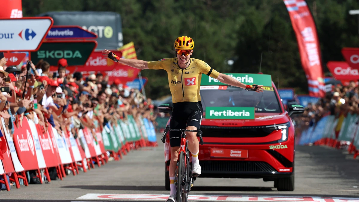 Noor Andreas Leknessund klimt op sterfdag Noorse koning Harald solo naar ritzege in Vuelta