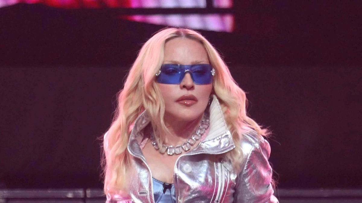 Verjaardagsfeest van Madonna op Corfu mondt uit in ruzie tussen Griekse politici