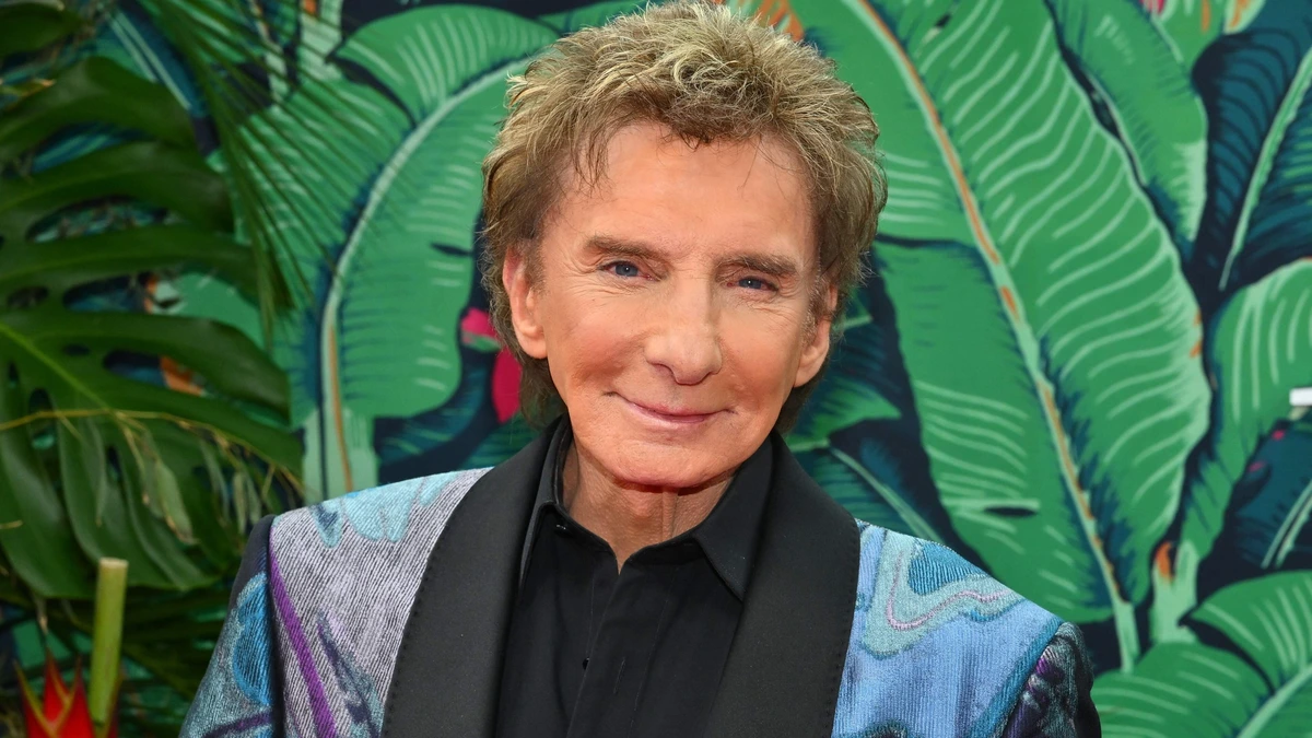 Barry Manilow (83) kondigt wekenlange rustpauze af: ’Tijd om bij te komen’