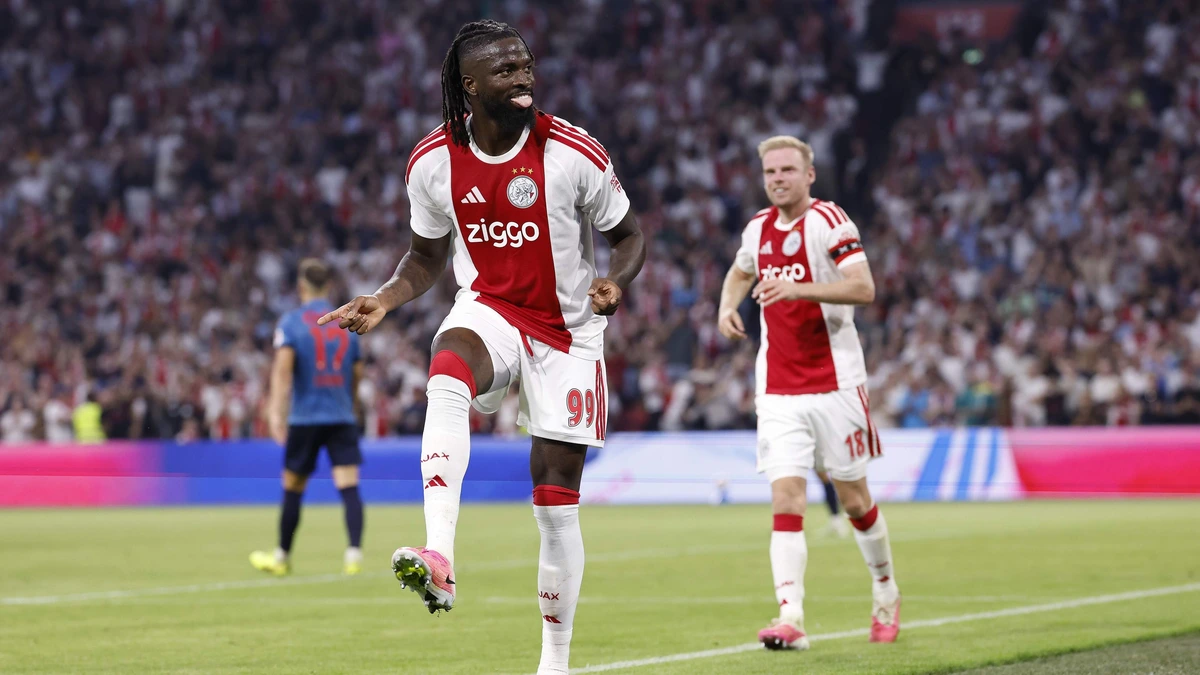 LIVE Conference League | Swingend Ajax loopt dankzij heerlijke teamgoals verder weg van Sion