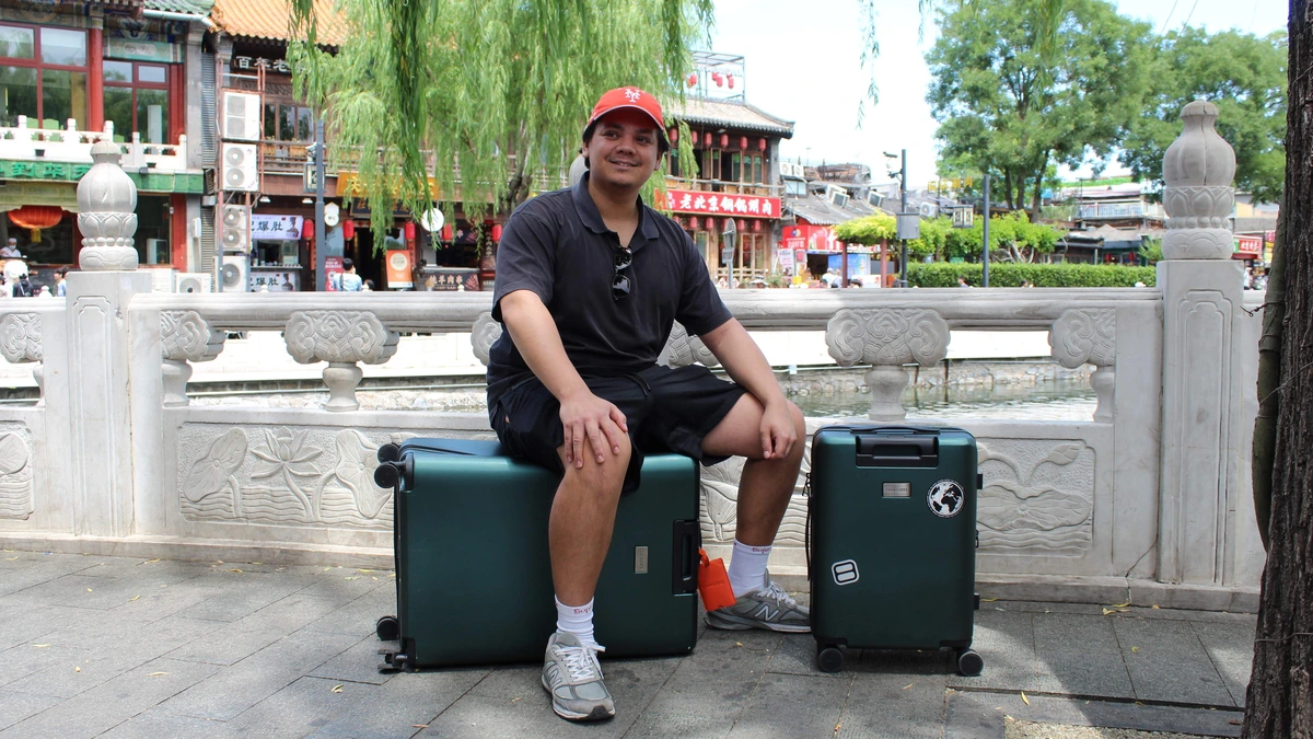 Kees Schrijver (28) ontwerpt koffers in China voor Europese markt: ’Made in China heeft nu een moderner imago’