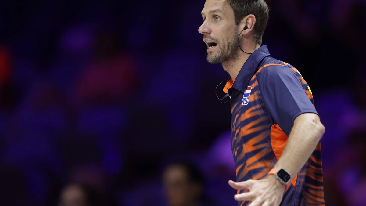 Volleybalsters na overtuigende zege op Spanje naar achtste finale EK