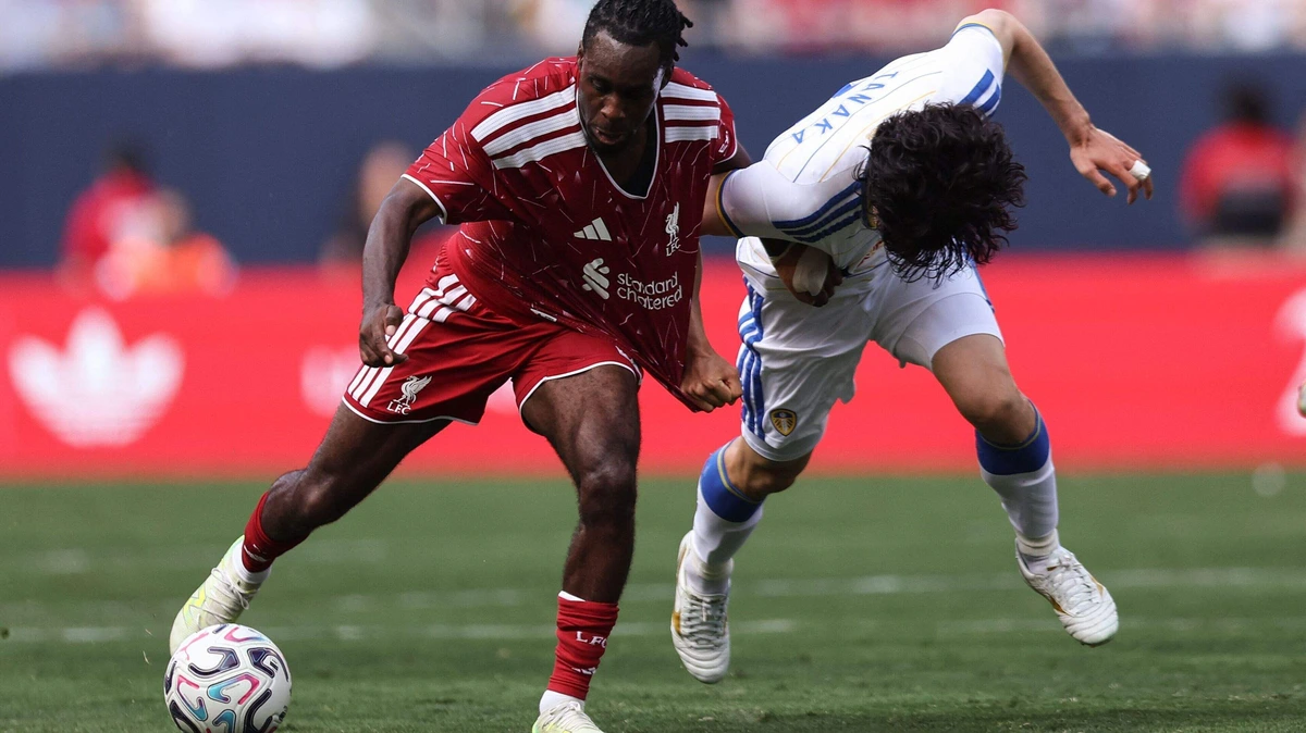 Liverpool komt met goed nieuws na uitvallen Jeremie Frimpong: ’Geen blessure, maar overbelasting’