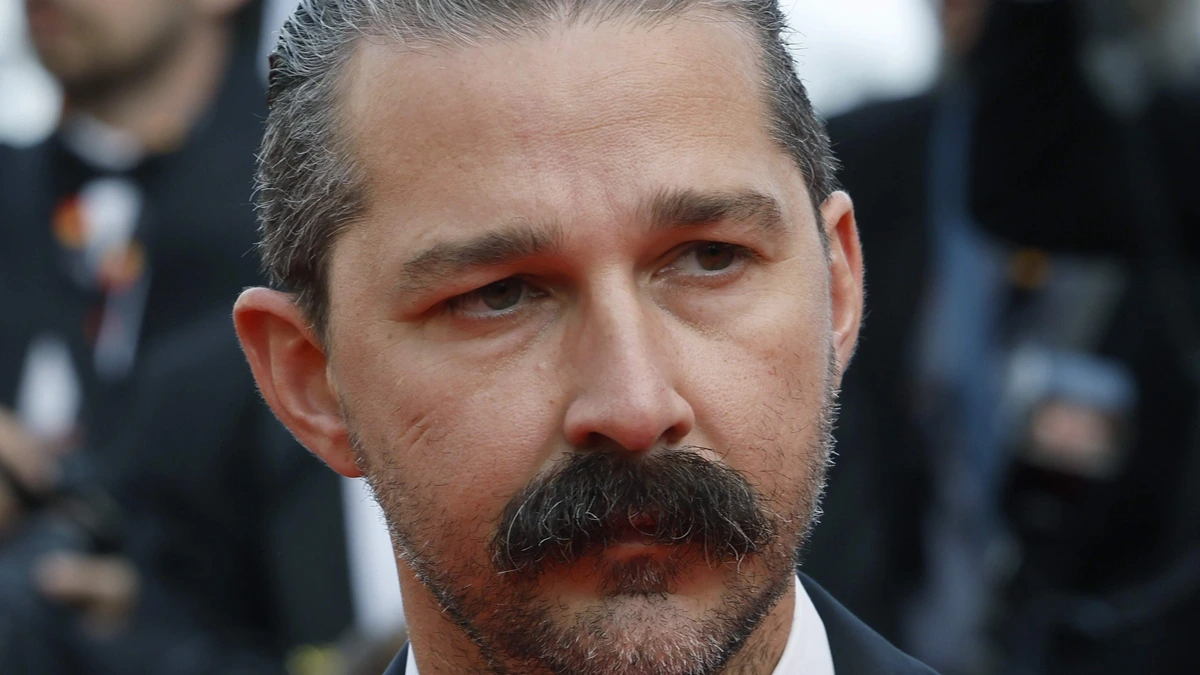 ’Shia LaBeouf drinkt nog dagelijks ondanks proeftijd na dronken vechtpartij in kroeg’