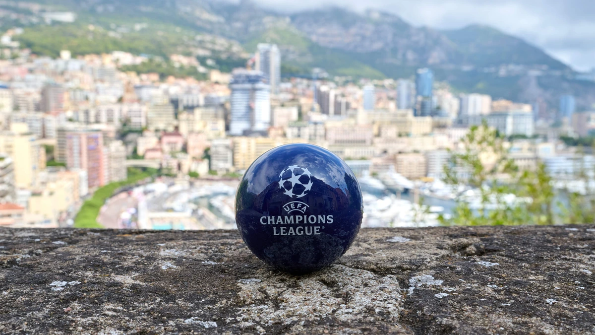 PSV en Feyenoord weten vanavond tegen wie ze moeten spelen in de Champions League: kies zelf jouw droomloting!