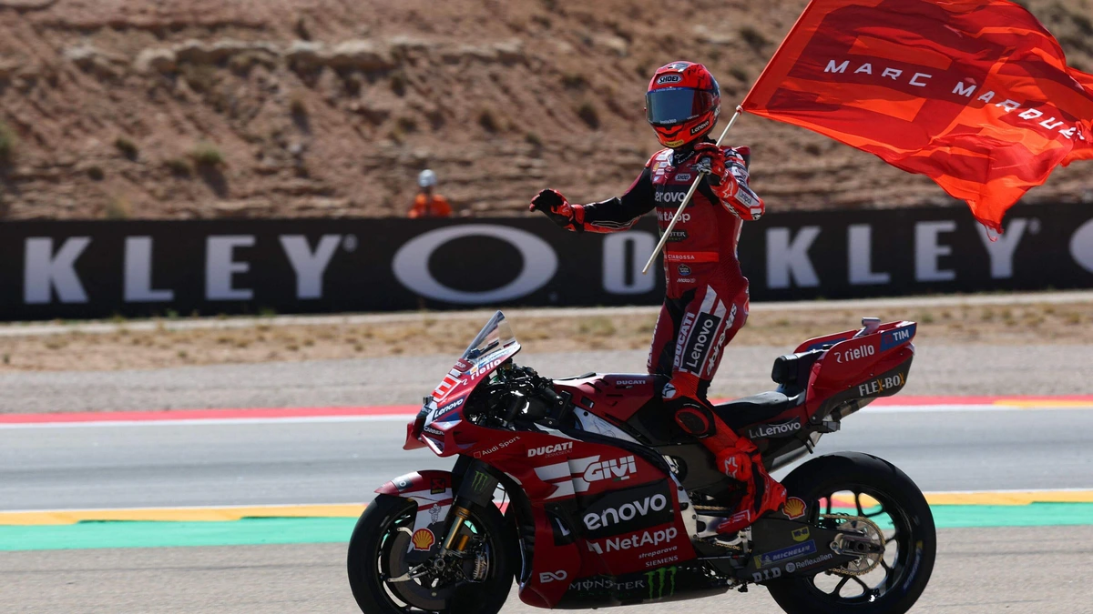 Wereldkampioen Marc Márquez wint sprintrace GP van Aragon