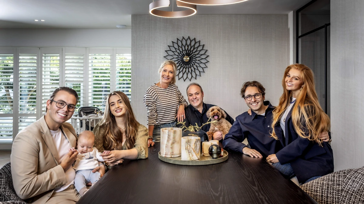 Openhartige Frans Bauer (52) emotioneel over eerste kleinkind: ’Toen Jantje geboren werd, stortte ik in’