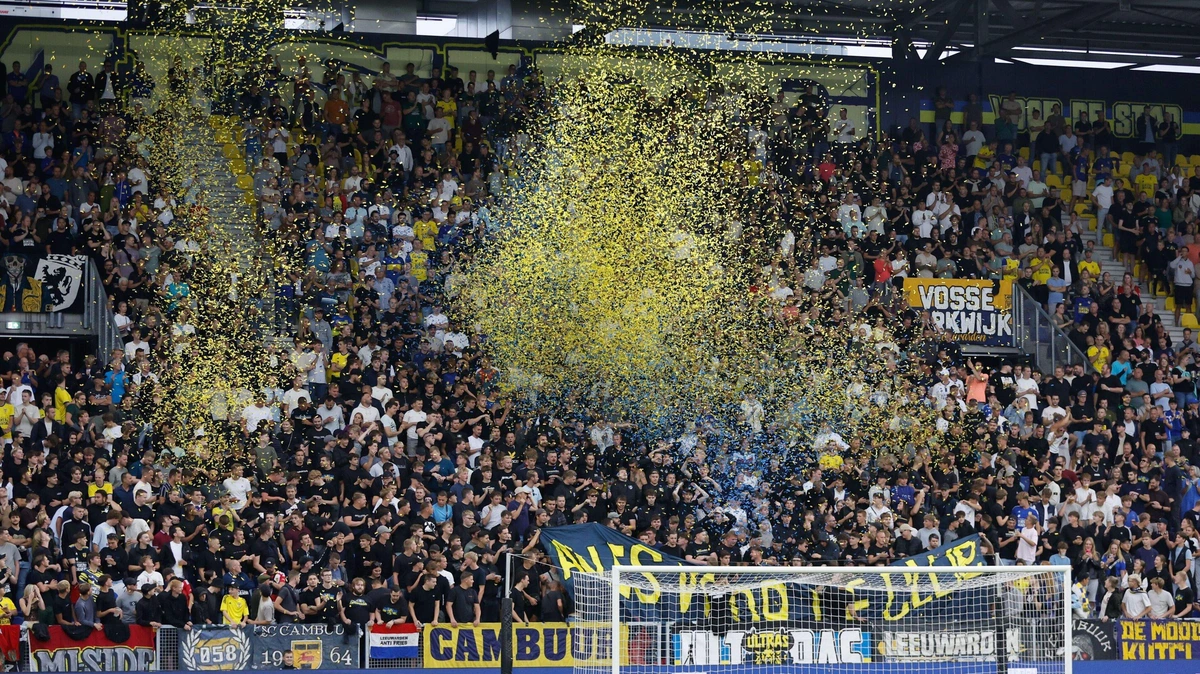 LIVE Eredivisie | Competitie vanavond van start met Cambuur-Excelsior, seizoenkaart bijna overal duurder dan vorig seizoen