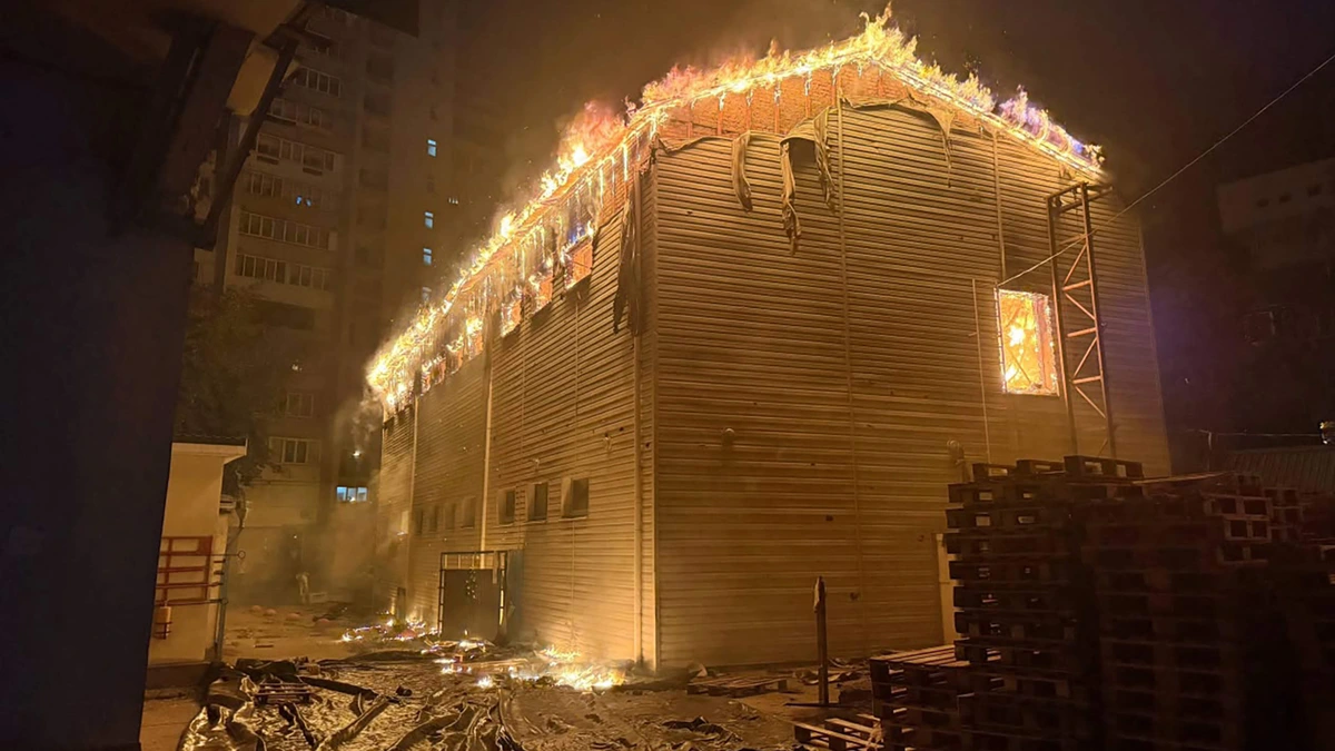 LIVE | Nacht vol explosies in Kiev: doden door Russische aanval met ballistische raketten