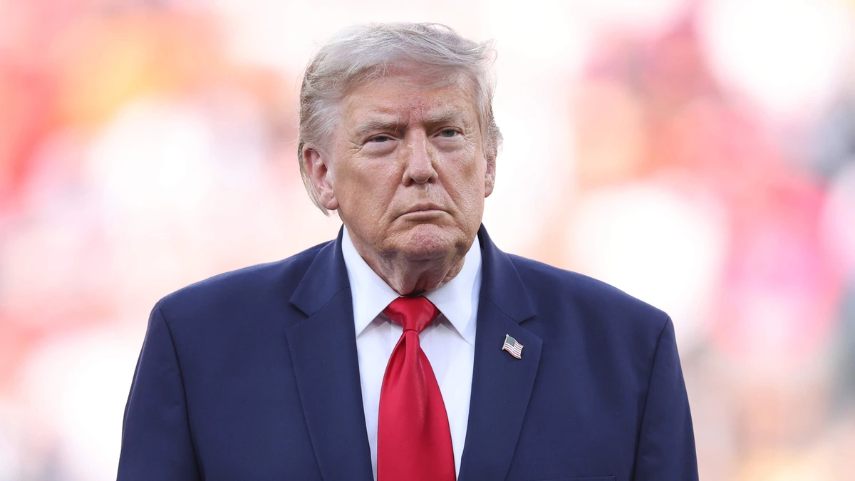 Trump krijgt onbedoeld  reddingsboei toegeworpen  van ’communist’ en ’jodenhater’  bij Midterm-verkiezingen