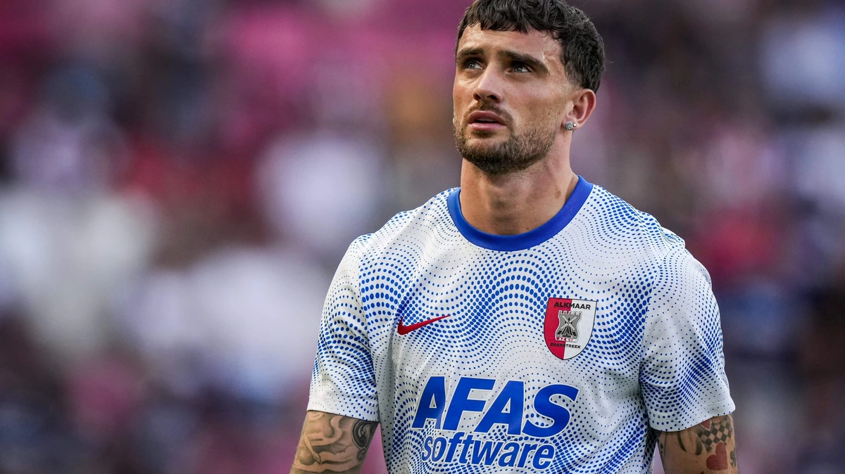 AZ-spits Troy Parrott op weg naar Spanje voor afronding transfer naar Real Betis