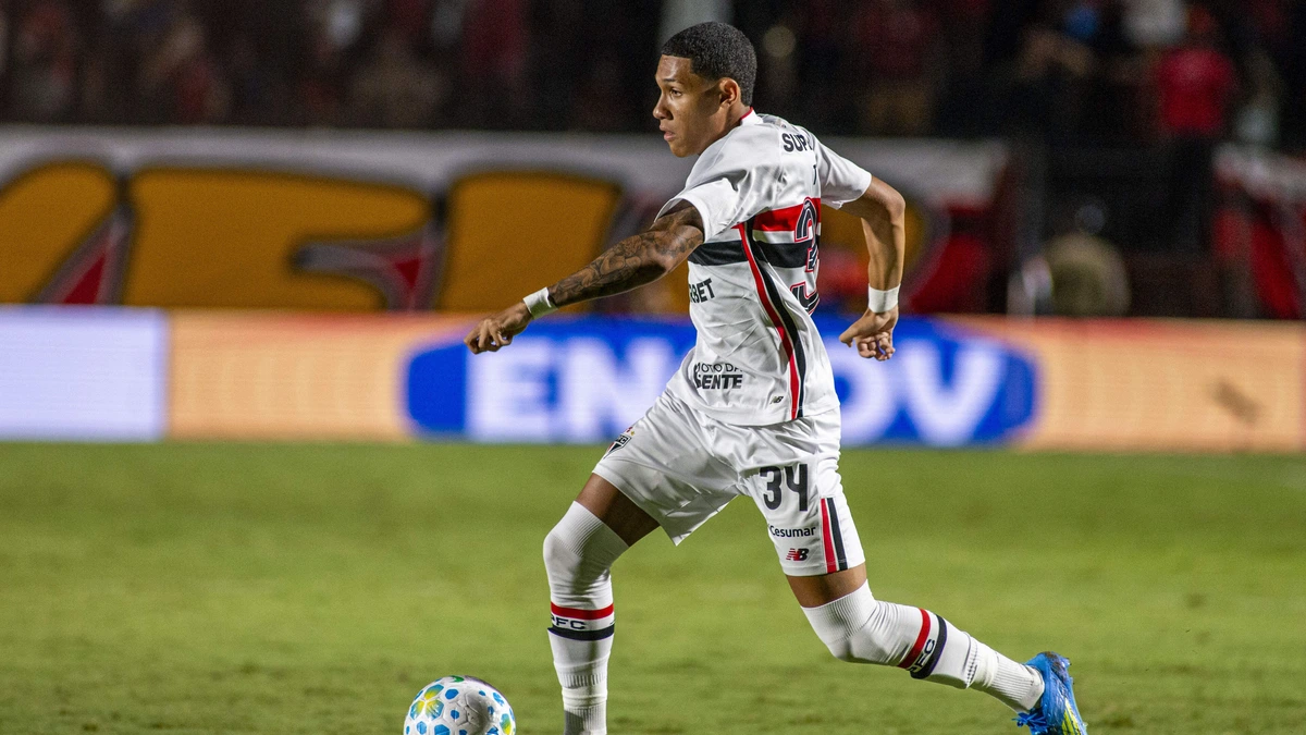 Ajax hoopt Braziliaans talent Tete (19) te huren voor Jong Ajax