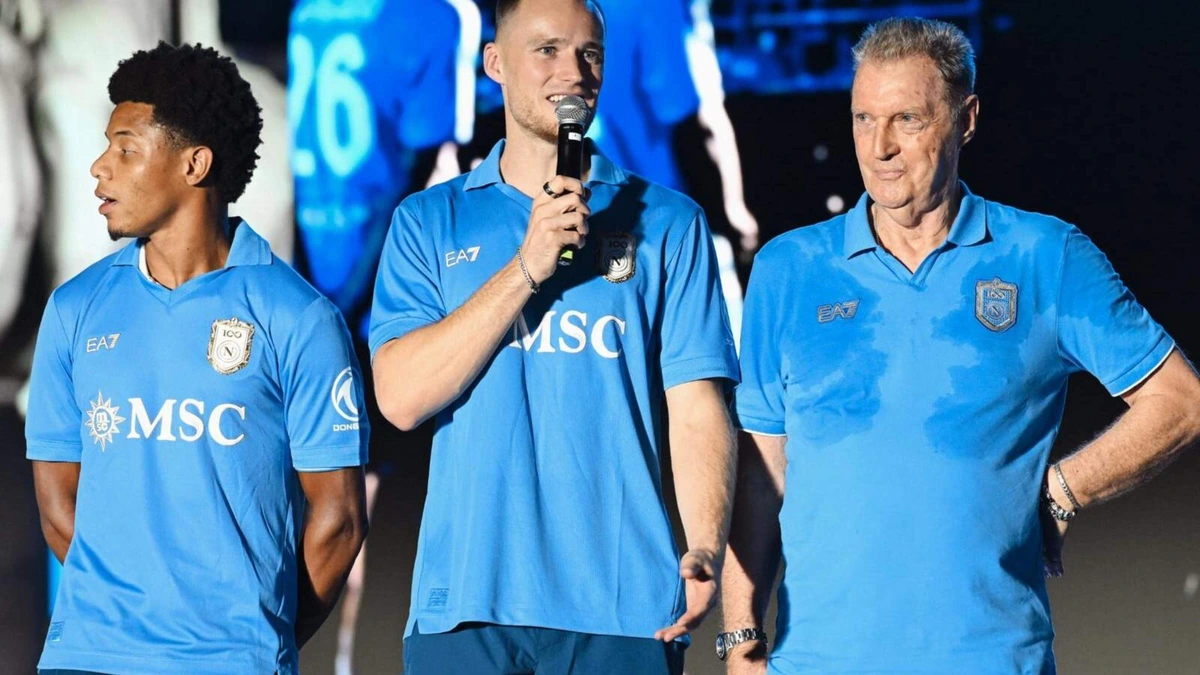 Respectvolle ontmoeting tussen Sam Beukema en ’meneer Krol’ op Napoli’s eeuwfeest