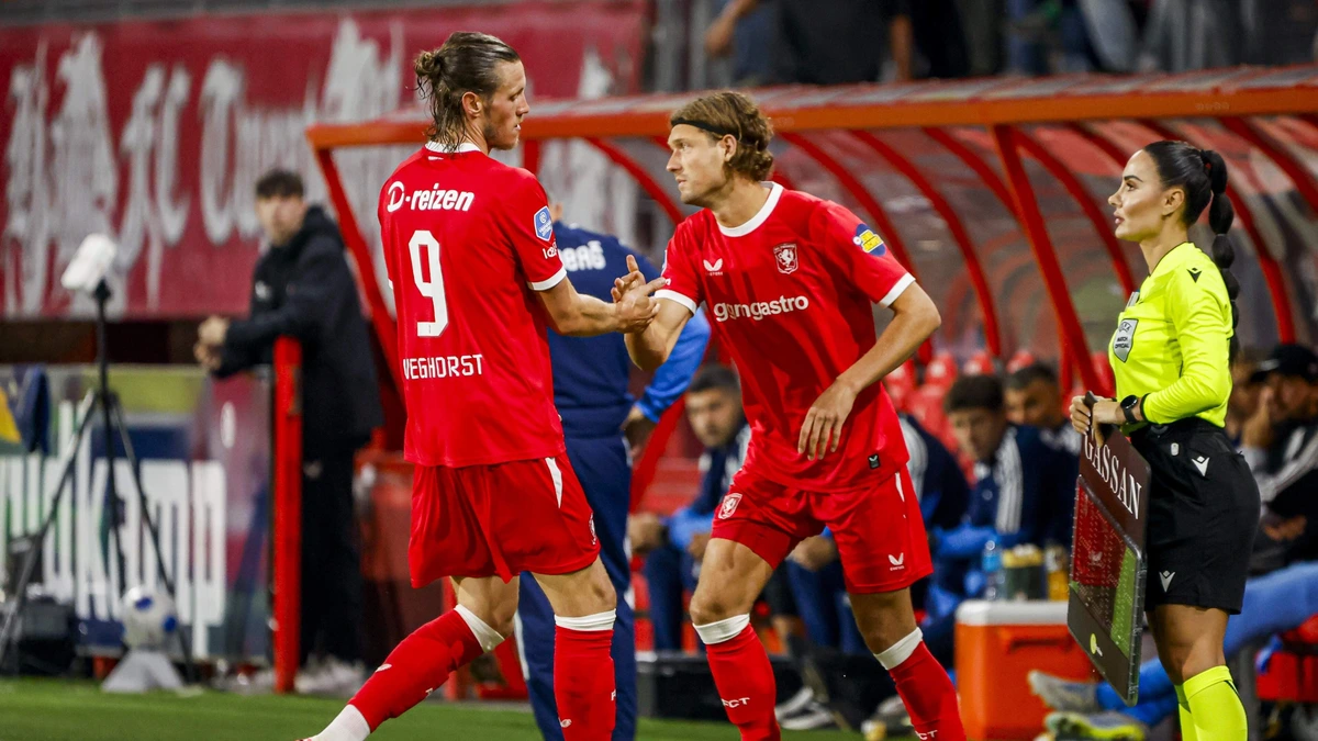 Sam Lammers mogelijke versterking voor oude club PSV, spits reist niet met FC Twente mee naar Baku