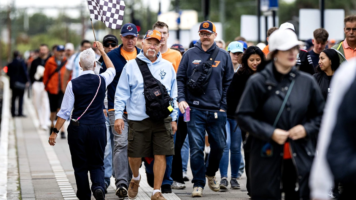 LIVE Formule 1 | Aftellen richting laatste GP van Nederland, NS-treinen naar Zandvoort in alle vroegte al bomvol