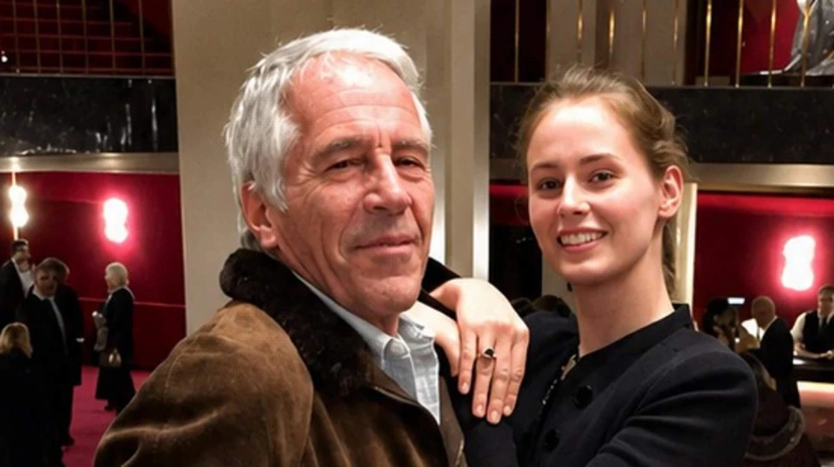 Dit is de tandarts (37) die straks mogelijk het fortuin van Jeffrey Epstein erft: zedendelinquent liet haar trouwen met vrouw voor verblijfsvergunning