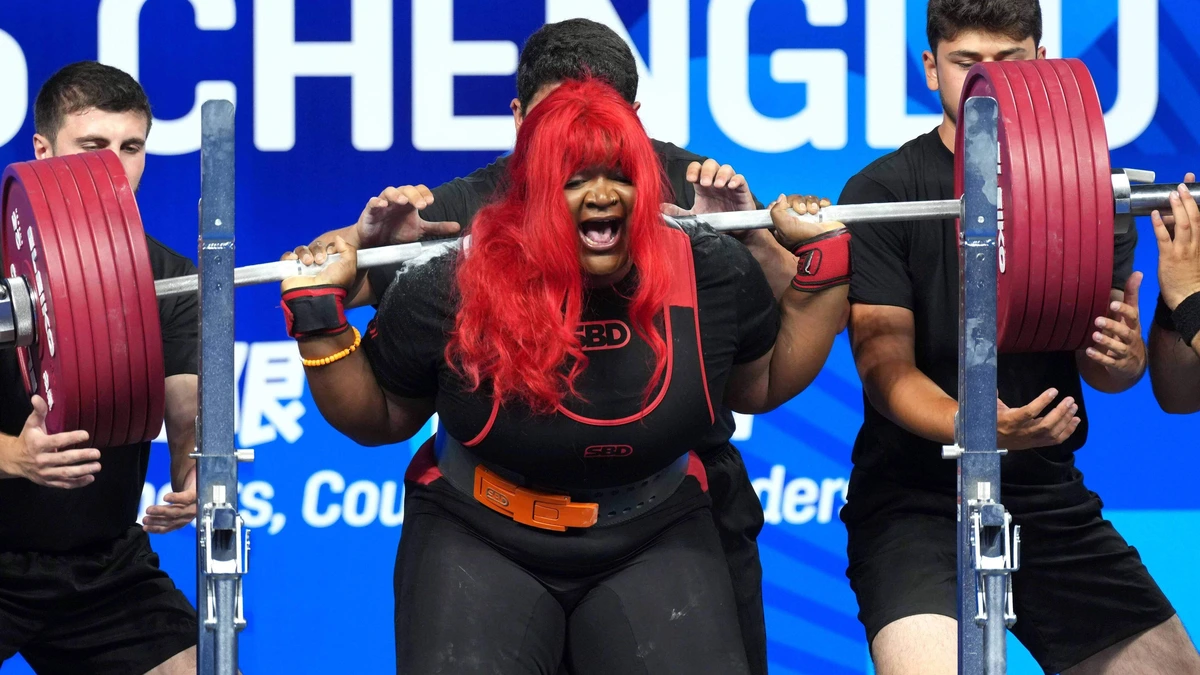 Racistische Litouwer die Belgische powerliftster Sonita Muluh saboteerde riskeert twee jaar cel, al ontkent hij zelf alle beschuldigingen