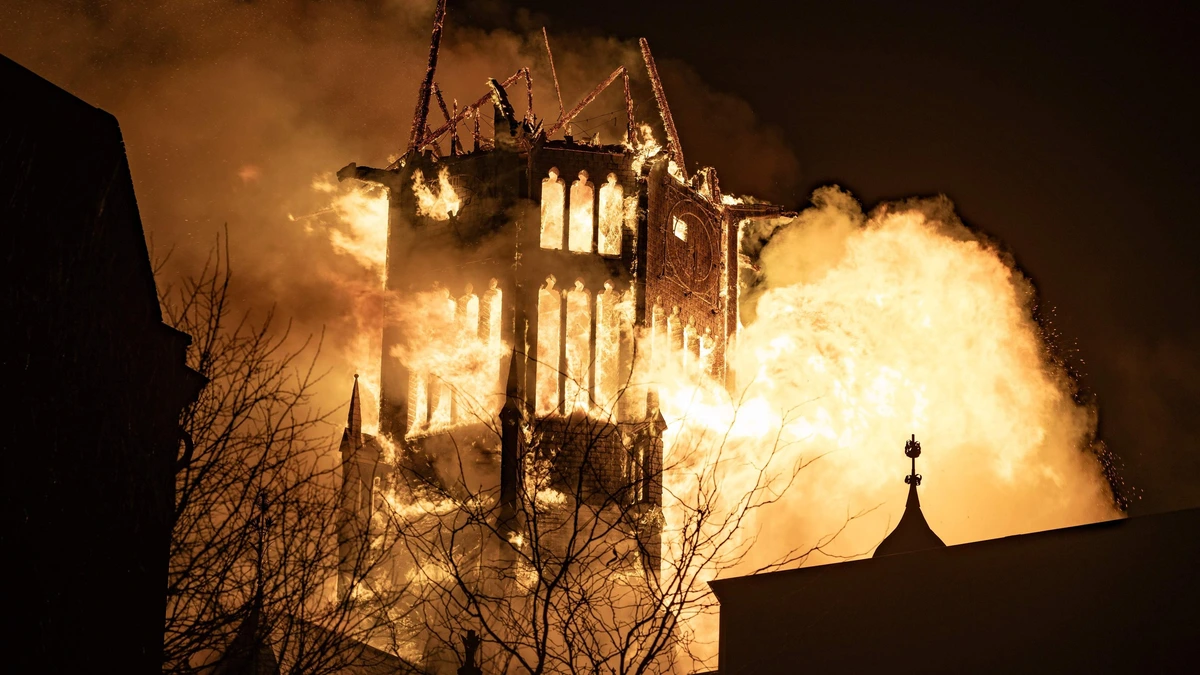 Brand Vondelkerk blijft mysterie: politie vindt geen ’tactische sporen’